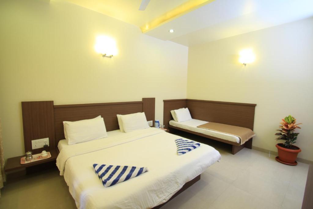 Hotel Sai Smaran Shirdi Quarto foto